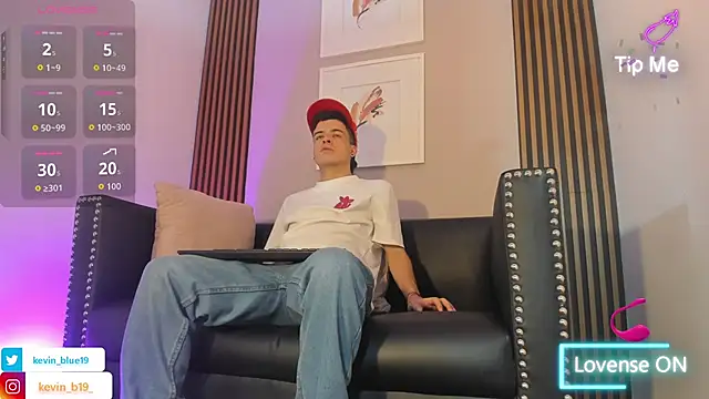 kevinn blue1 online show from November 29, 2025, 9:15 pm