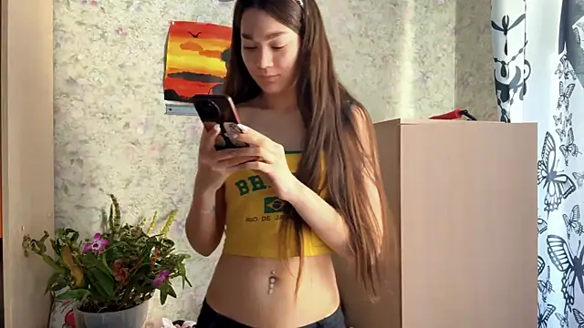 Cuteviola online show from April 9, 2026, 1:18 am