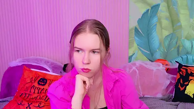 Snapshot of Alida_Brice chatting on October 26, 2025, 6:14 am Alida Brice online show from October 26, 2025, 6:14 am