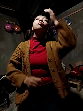 Snapshot of -Miu-98 chatting on December 18, 2025, 10:35 pm -Miu-98 online show from December 18, 2025, 10:35 pm