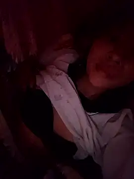 Snapshot of -Miu-98 chatting on January 15, 2026, 10:57 pm -Miu-98 online show from January 15, 2026, 10:57 pm