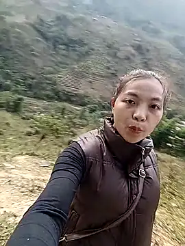 Snapshot of -Miu-98 chatting on January 18, 2026, 1:42 am -Miu-98 online show from January 18, 2026, 1:42 am