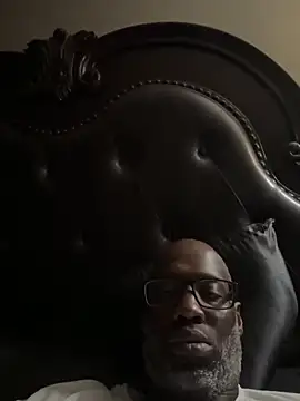 Snapshot of 1HOEBOSS chatting on March 4, 2026, 3:47 am 1HOEBOSS online show from March 4, 2026, 3:47 am