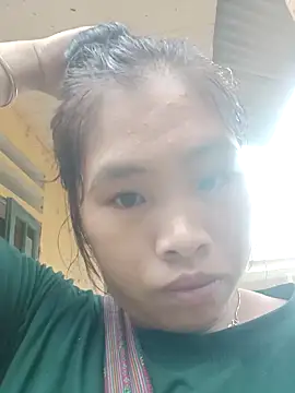 Snapshot of Luyen004 chatting on September 26, 2025, 12:28 am Luyen004 online show from September 26, 2025, 12:28 am