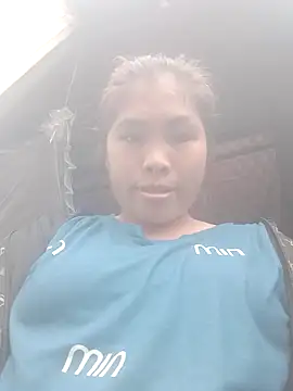 Snapshot of Luyen004 chatting on January 15, 2026, 2:15 am Luyen004 online show from January 15, 2026, 2:15 am