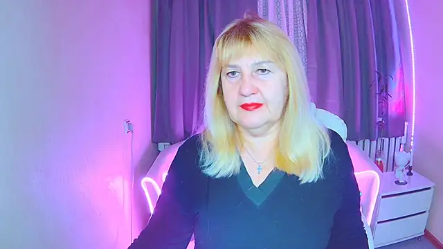 EmmaEllison online show from November 8, 2025, 7:23 am