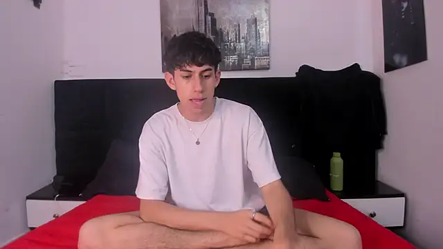 Aaron Spencer13 online show from November 5, 2025, 5:16 pm