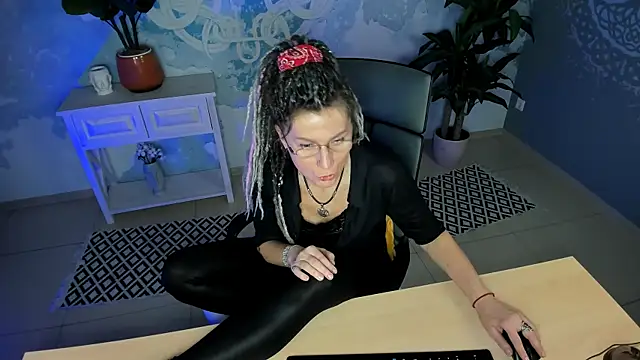 UmaSpace online show from November 21, 2025, 5:06 am