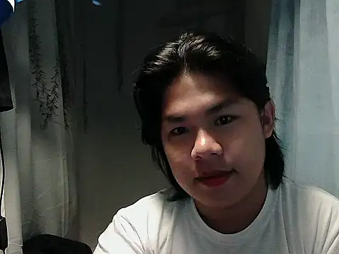 Snapshot of Huntrix2025 chatting on November 17, 2025, 8:46 pm Huntrix2025 online show from November 17, 2025, 8:46 pm