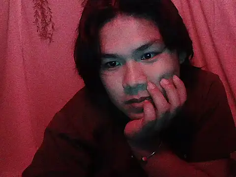 Snapshot of Huntrix2025 chatting on December 5, 2025, 12:48 pm Huntrix2025 online show from December 5, 2025, 12:48 pm