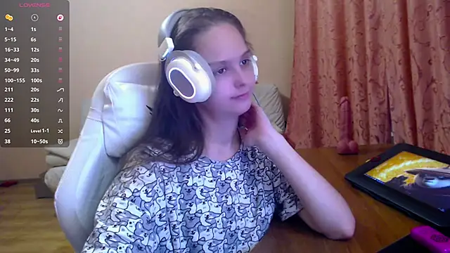 Snapshot of SharybbFace chatting on October 23, 2025, 3:21 pm SharybbFace online show from October 23, 2025, 3:21 pm