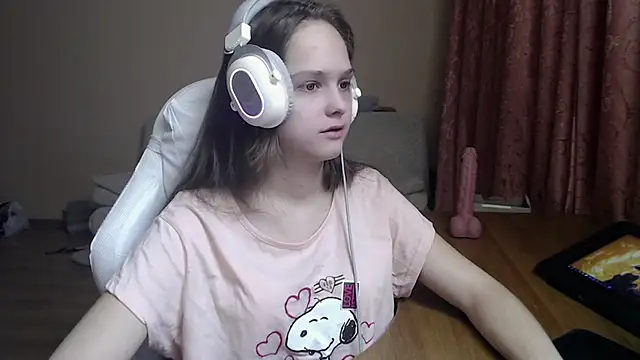 Snapshot of SharybbFace chatting on October 19, 2025, 3:15 pm SharybbFace online show from October 19, 2025, 3:15 pm