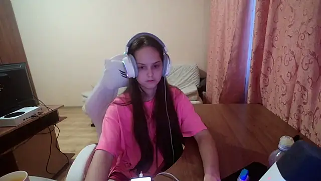 Snapshot of SharybbFace chatting on September 22, 2025, 3:29 pm SharybbFace online show from September 22, 2025, 3:29 pm