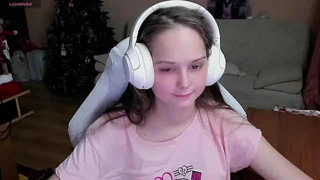 Snapshot of SharybbFace chatting on November 22, 2025, 3:22 pm SharybbFace online show from November 22, 2025, 3:22 pm