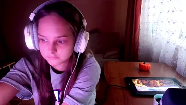 Snapshot of SharybbFace chatting on September 18, 2025, 3:15 pm SharybbFace online show from September 18, 2025, 3:15 pm