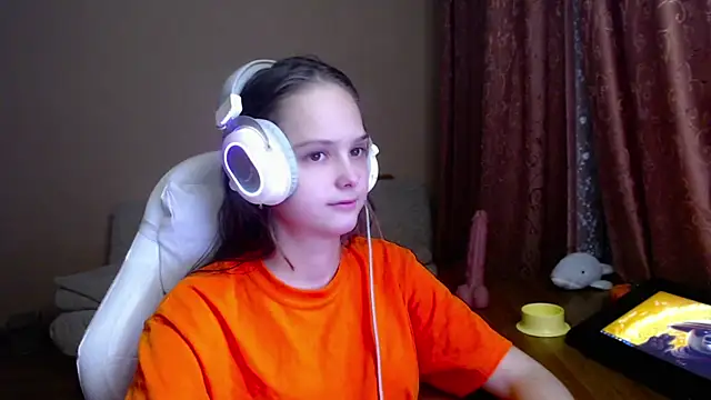 Snapshot of SharybbFace chatting on October 15, 2025, 3:09 pm SharybbFace online show from October 15, 2025, 3:09 pm