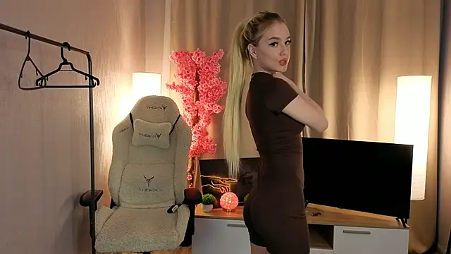 Flirty lee online show from October 24, 2025, 2:16 pm