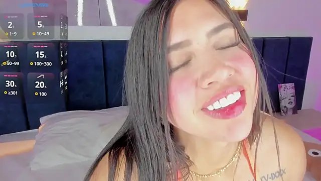 Snapshot of SharonLovee chatting on November 9, 2025, 12:03 am SharonLovee online show from November 9, 2025, 12:03 am