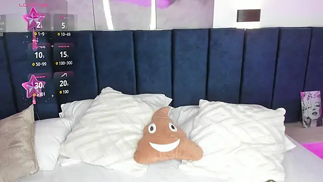 Snapshot of SharonLovee chatting on October 1, 2025, 9:18 pm SharonLovee online show from October 1, 2025, 9:18 pm