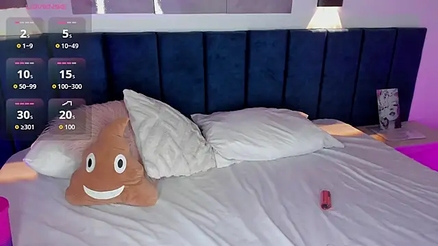 SharonLovee online show from February 10, 2026, 9:58 pm