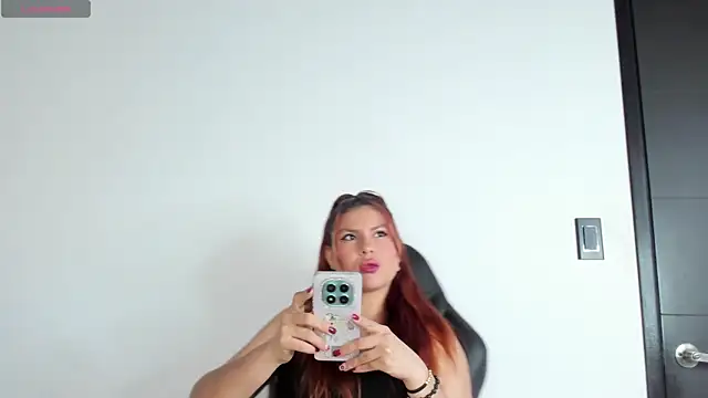 Snapshot of La_Diabla8 chatting on November 6, 2025, 11:47 am La Diabla8 online show from November 6, 2025, 11:47 am