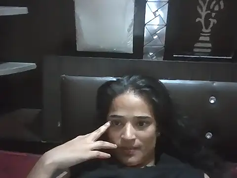 veronica 97 online show from October 6, 2025, 3:13 pm