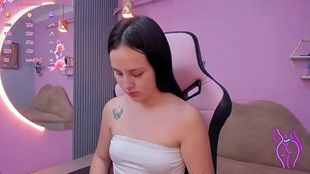 Snapshot of sofi__18_ chatting on February 6, 2026, 4:36 pm sofi 18 online show from February 6, 2026, 4:36 pm