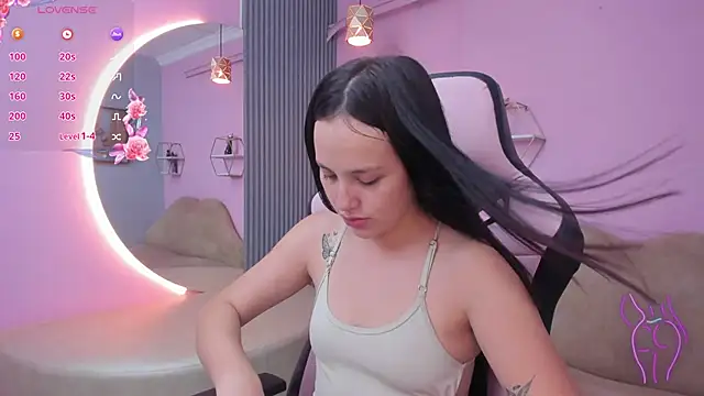 Snapshot of sofi__18_ chatting on February 1, 2026, 4:38 pm sofi 18 online show from February 1, 2026, 4:38 pm