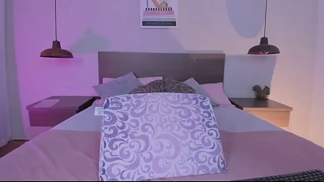 Snapshot of cloehill_ chatting on February 13, 2026, 11:54 am cloehill online show from February 13, 2026, 11:54 am