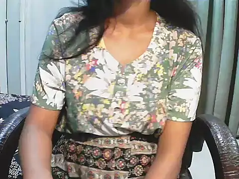 Snapshot of short_girl_ chatting on October 7, 2025, 5:14 pm short girl  online show from October 7, 2025, 5:14 pm