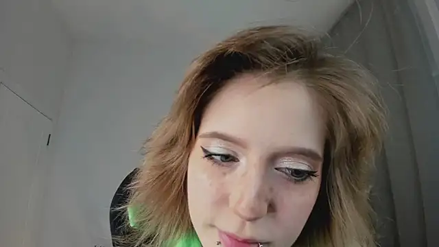 Snapshot of MorgyAsuna_ chatting on November 25, 2025, 2:06 pm MorgyAsuna online show from November 25, 2025, 2:06 pm