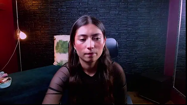 Snapshot of Lizzie_Collin chatting on September 16, 2025, 4:52 pm Lizzie Collin online show from September 16, 2025, 4:52 pm