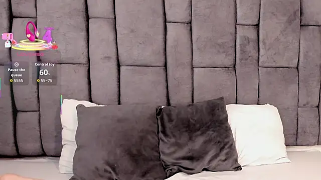 LiilyAdams online show from January 18, 2026, 12:52 pm