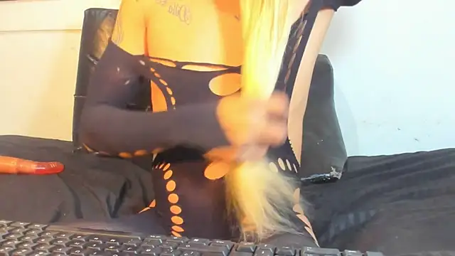 Snapshot of valeriapinkxx chatting on February 22, 2026, 1:13 pm valeriapinkxx online show from February 22, 2026, 1:13 pm