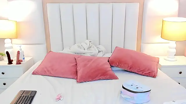 Snapshot of LaylaaDoll chatting on January 16, 2026, 7:51 pm LaylaaDoll online show from January 16, 2026, 7:51 pm