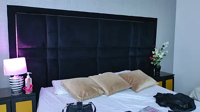 Snapshot of LaylaaDoll chatting on January 11, 2026, 1:51 pm LaylaaDoll online show from January 11, 2026, 1:51 pm