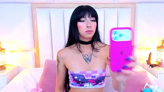 Snapshot of LaylaaDoll chatting on July 13, 2026, 6:40 pm LaylaaDoll online show from July 13, 2026, 6:40 pm