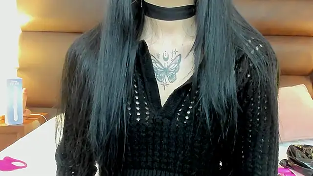 Snapshot of LaylaaDoll chatting on October 31, 2025, 3:41 pm LaylaaDoll online show from October 31, 2025, 3:41 pm