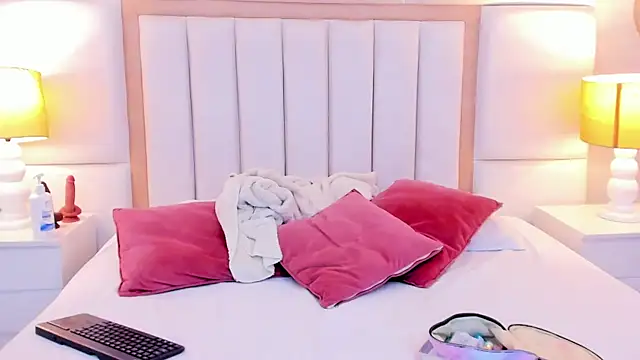 Snapshot of LaylaaDoll chatting on March 2, 2026, 6:59 pm LaylaaDoll online show from March 2, 2026, 6:59 pm