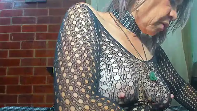 Snapshot of LatinaMature_ chatting on November 25, 2025, 1:28 am LatinaMature online show from November 25, 2025, 1:28 am