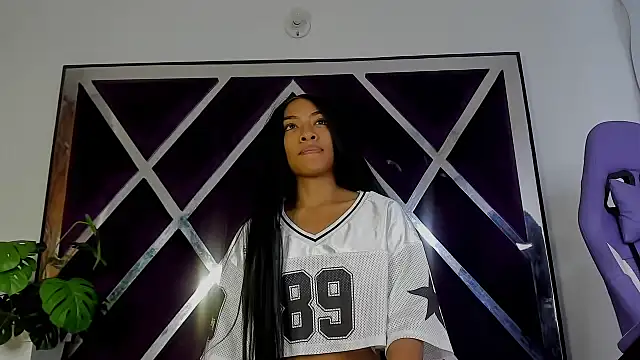 angelkyraasm online show from March 26, 2026, 12:36 pm