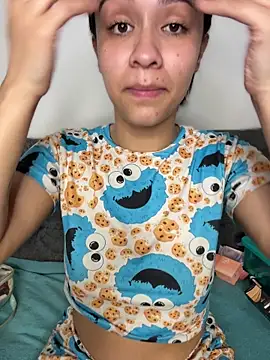 Snapshot of Isabella-Teen chatting on December 14, 2025, 2:07 am Isabella-Teen online show from December 14, 2025, 2:07 am