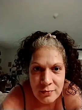 Snapshot of LilTinyWoman chatting on October 9, 2025, 2:17 pm LilTinyWoman online show from October 9, 2025, 2:17 pm