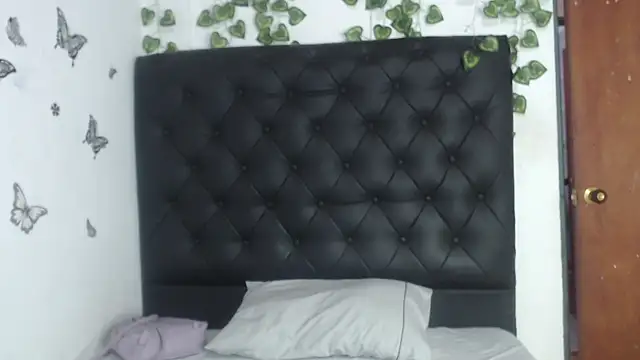Snapshot of isabel_09 chatting on April 25, 2026, 7:55 pm isabel 09 online show from April 25, 2026, 7:55 pm