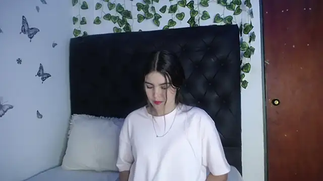 isabel 09 online show from March 27, 2026, 7:04 pm