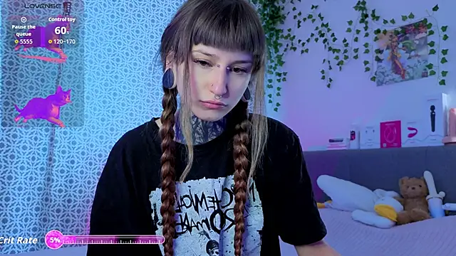 LilithPoison online show from June 7, 2026, 6:02 pm