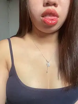 Rose-babyx online show from April 14, 2026, 2:27 am