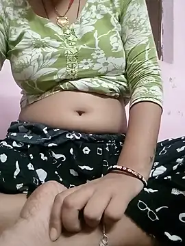 Hot sundri83838 online show from May 25, 2026, 8:02 am