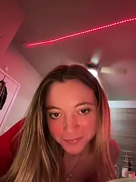 cuminhot69 online show from September 14, 2025, 6:47 am