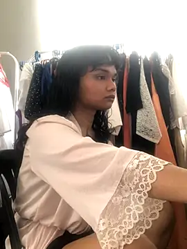 estradiolist online show from October 23, 2025, 5:06 am